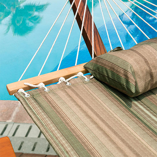 Hot-Selling Outdoor Patio Hammocks Quilted Fabric with Pillow for Two Person for Garden Poolside Courtyard